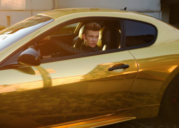 Here’s Why High-Achieving Men Need Fancy Cars, Champagne And Hot Tubs