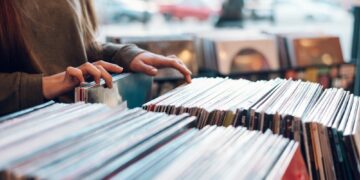 Sound and Nostalgia: The High-End Audio Equipment Fueling the Vinyl Revival